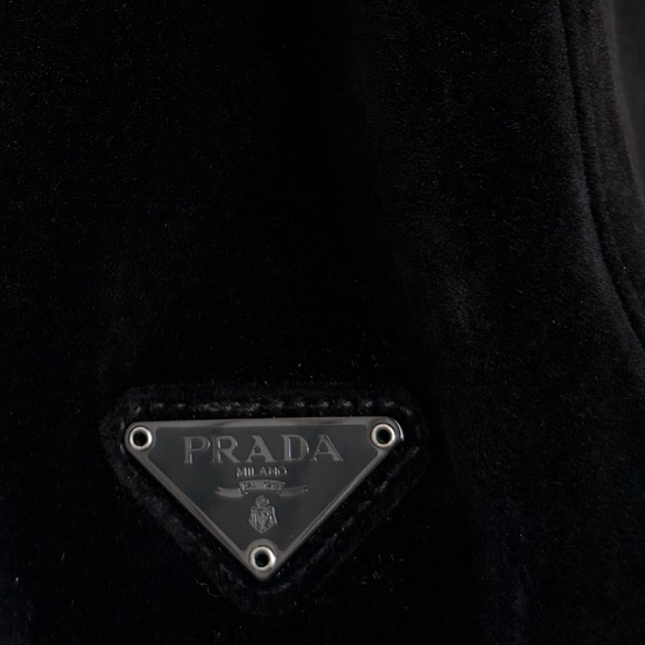 Vintage Prada Black Velvet Top Handle Bag • Olsen Twin Electric Elegance - Picture 6 of 7